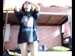 - Tiny Tit Slut se s ...